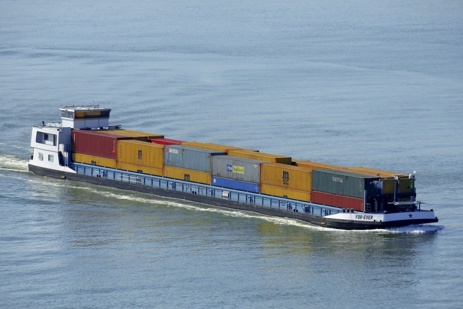 First barge with 100% sustainable biofuel for Heineken